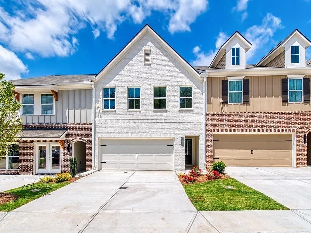 3 bed, 2.5 bath, 1872 sqft, $2,600 — Photo 1