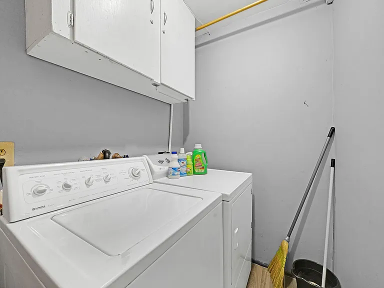 222 Wickhamford Way — Photo 43