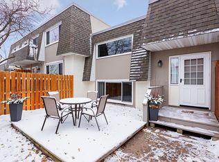 1011 104th St W, Bloomington, MN 55431