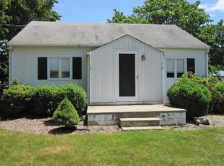 20 Yellow Brook Rd, Freehold, NJ 07728