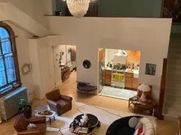 431 East 6th Street image 12 of 13