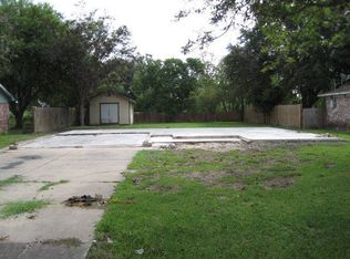 545 Sims St, Angleton, TX 77515