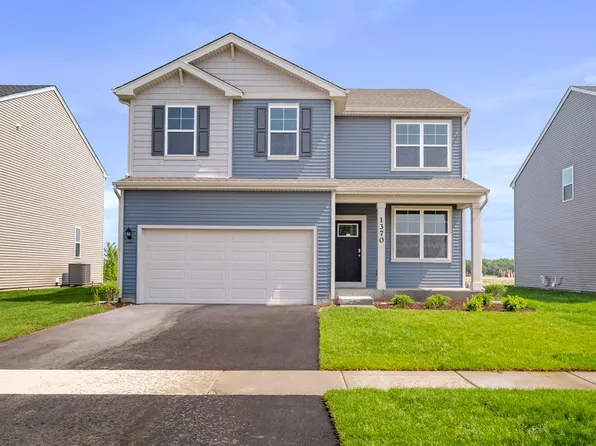 1370 Vineyard Ln, Pingree Grove, IL 60140