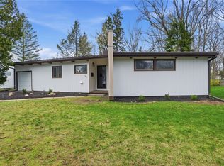 321 Brookview Dr, Rochester, NY 14617