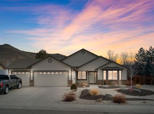 2979 Del Rio Ln, Minden, NV 89423