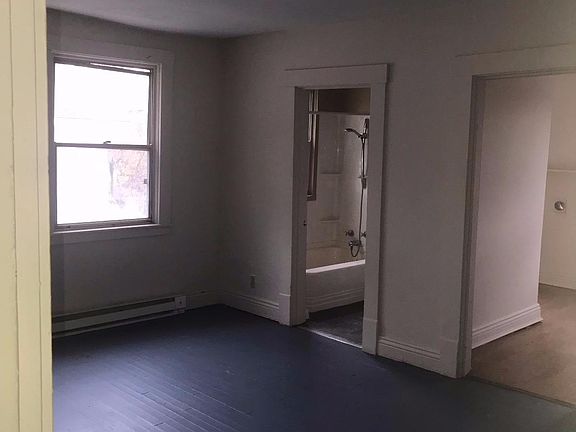 5th image of 723 Polsgrove St