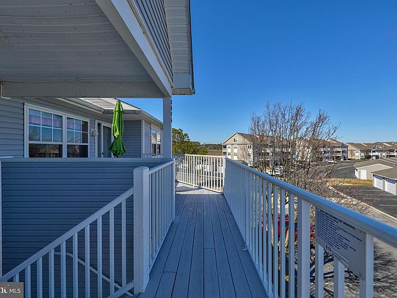3rd image of 37474 Pettinaro Dr Unit 8006