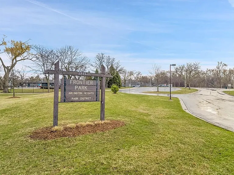 2115 N Elizabeth Dr — Photo 41