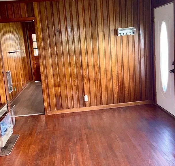 109 Thompson St — Photo 30