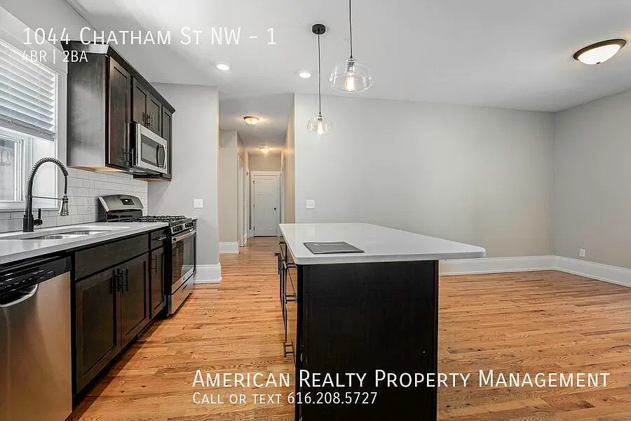 1044 Chatham St NW — Photo 3