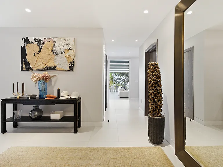 Southway Dr — Photo 9