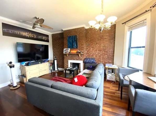 195 Cambridge St #2, Boston, MA 02134
