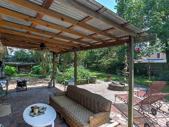 4th image of 4251 Crawford Dr