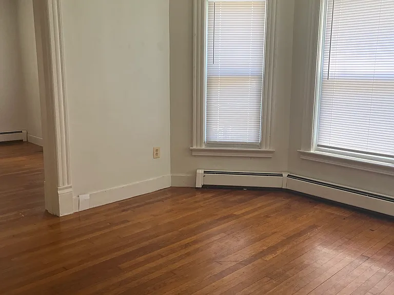 26 Darrow St #1 — Photo 2