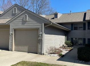 570 Tournament Cir, Muskegon, MI
