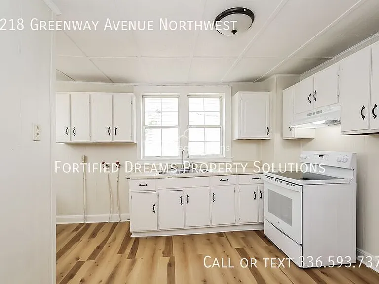 2218 Greenway Ave NW — Photo 7