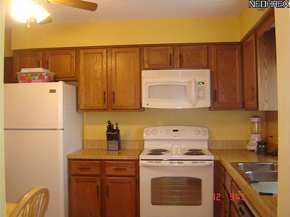 5th image of 888 Pearson Cir Unit 4