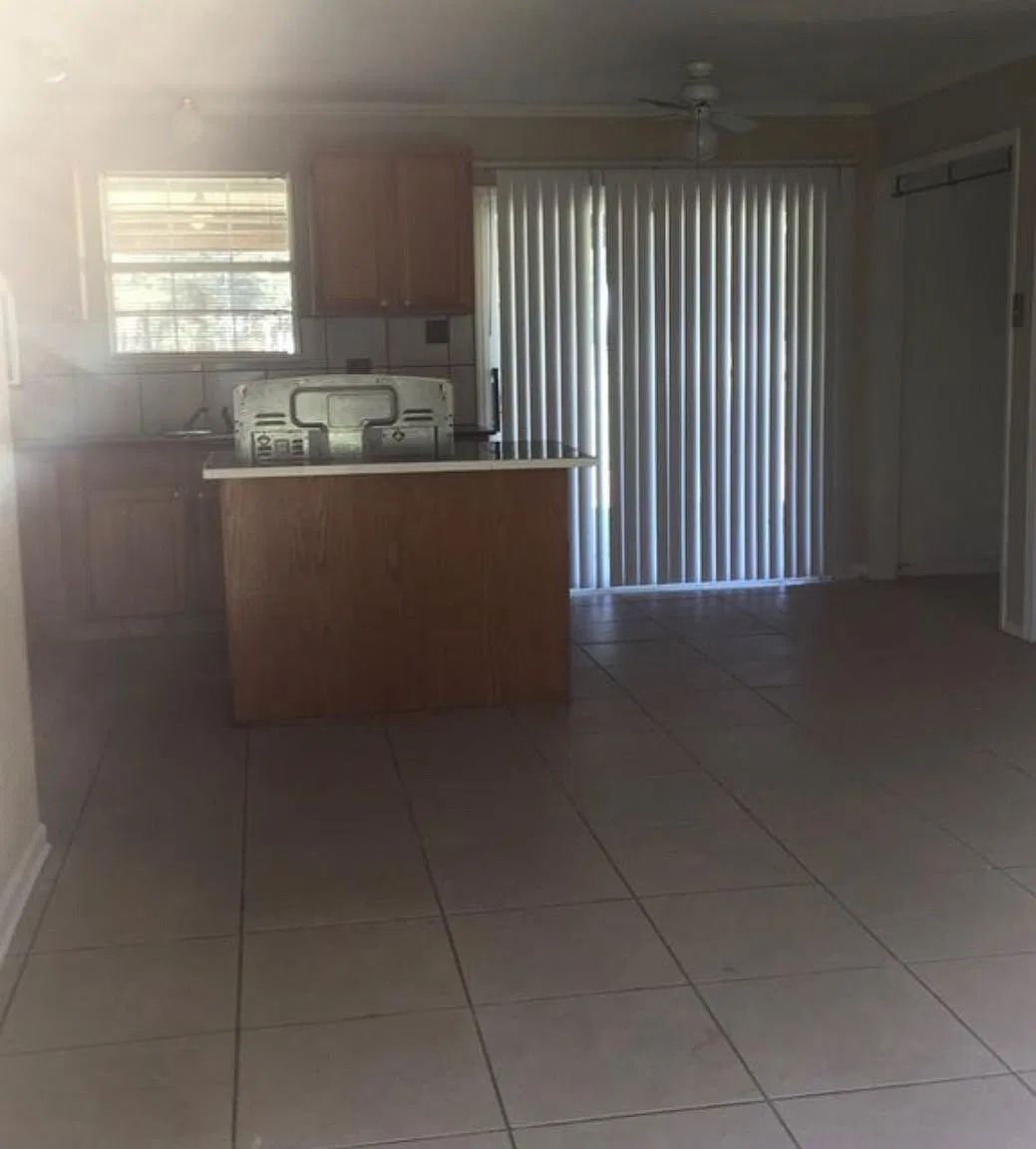 4 bed, 1040 sqft, $1,675 — Photo 2