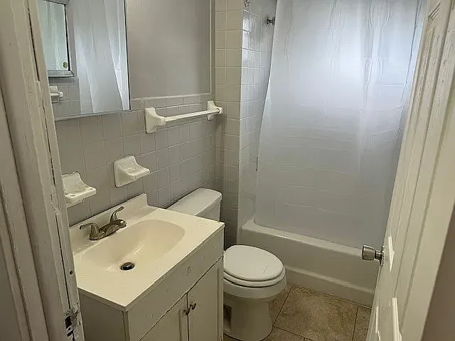 11 Mason Ave #1 — Photo 4