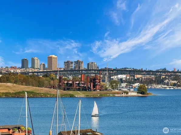 2400 8th Avenue N #2, Seattle, WA 98109