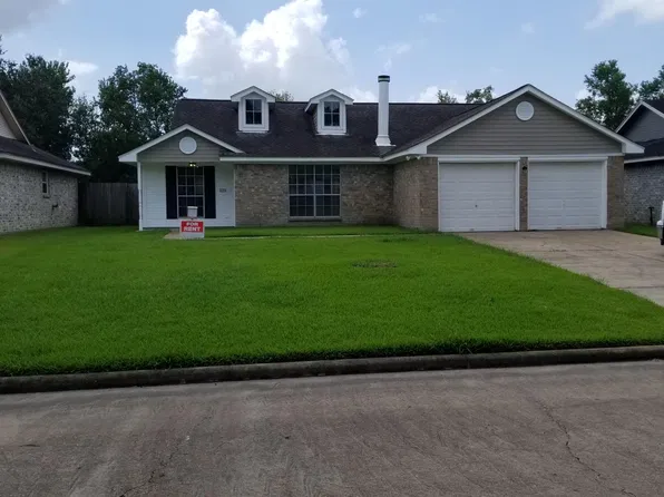 3105 Wood Fox Dr, Alvin, TX 77511