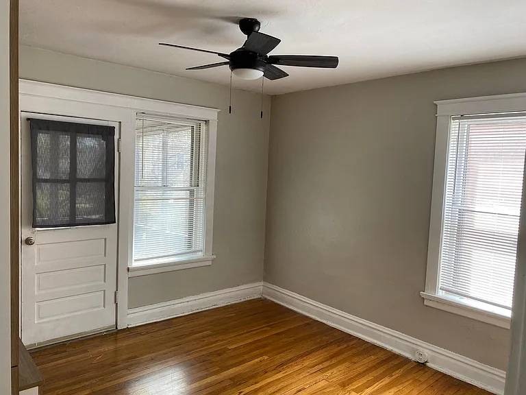 2146 Yale Ave #1N — Photo 3