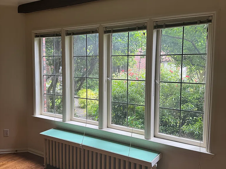 417 Harvard Ave E #5 — Photo 2