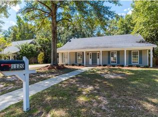 1120 Wellington Ct S, Mobile, AL 36695