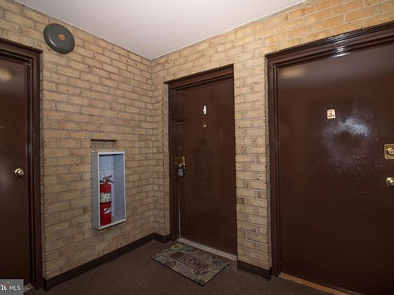 3rd image of 11055 Camfield Ct APT 103