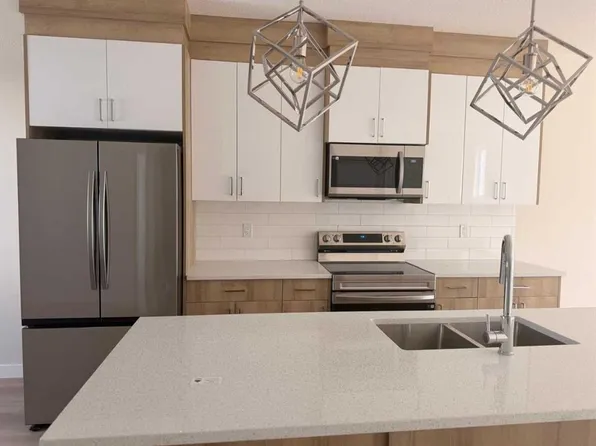 325 W Red Sky Ter NE, Calgary, AB T3N 1M8