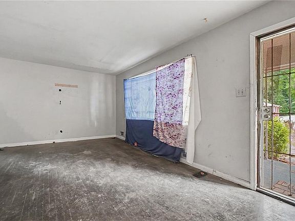 3rd image of 266 Holly Rd NW