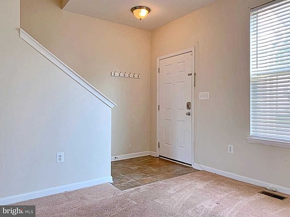 5th image of 1824 Meadow Lark Dr