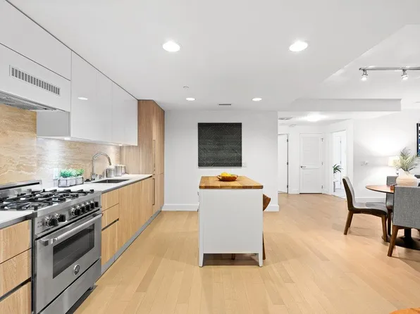 8 Buchanan St Unit 300, San Francisco, CA 94102