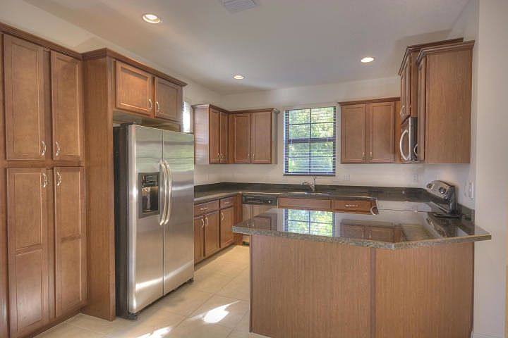 1st image of 104 Gramercy Square Dr