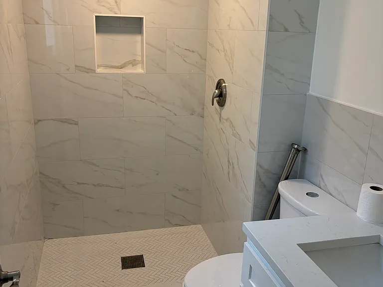 7946 W Addison St #2 — Photo 6