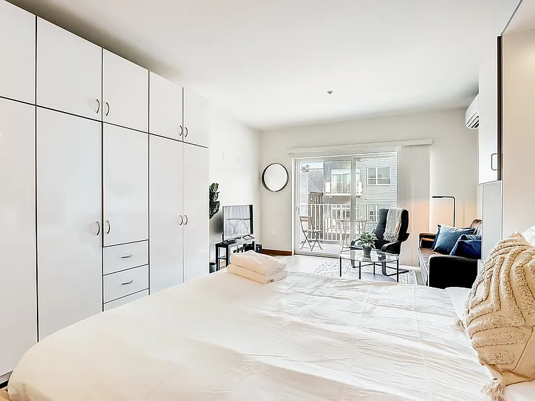 Rhythm's furnished studio apartment is a minimalist's dream. Plenty of storage, simple furnishings, and close proximity to Milwaukee's Water St. and Brady St. entertainment districts. Rhythm's furnished studio apartment is a minimalist's dream. Plenty of 