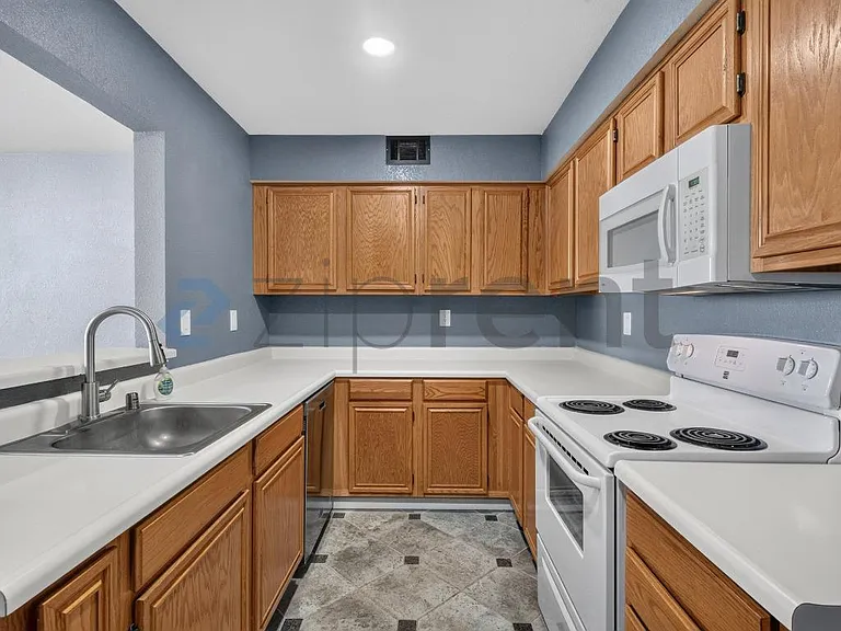 3443 Wells Rd — Photo 12