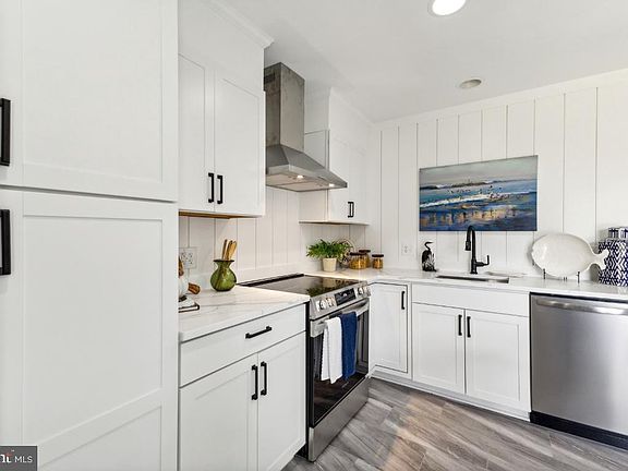 4th image of 10512 Sunflower Ct