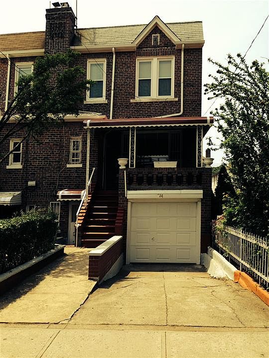 2nd image of 524 E 54th St
