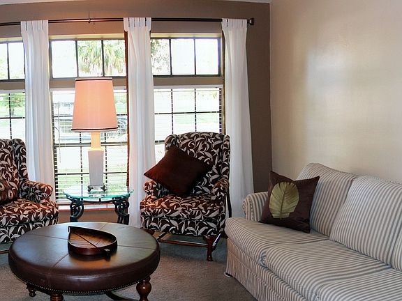 4th image of 2224 Fairglenn Way
