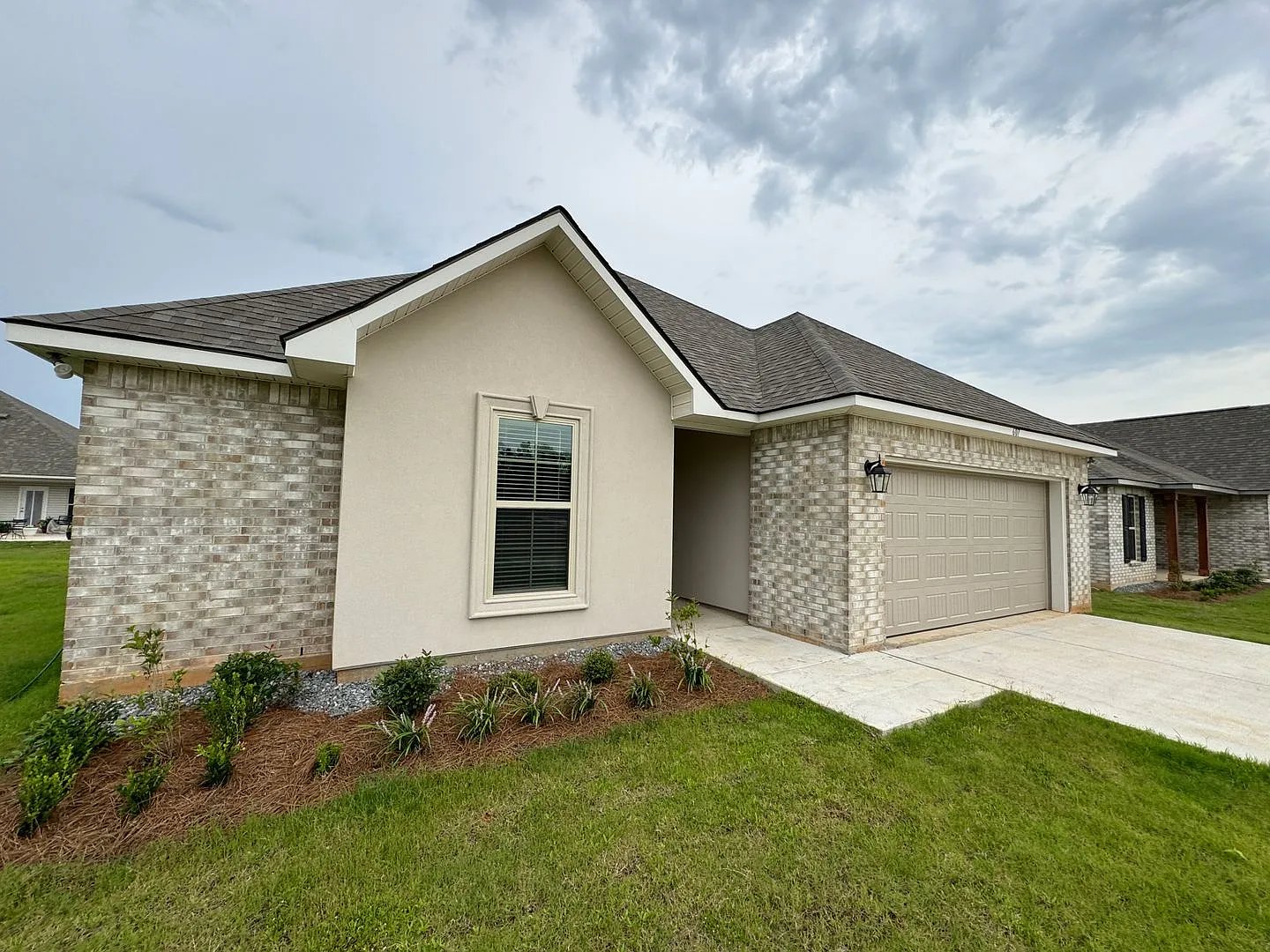 Half off first full month rent!! Like New Construction in Haughton... — Photo 1