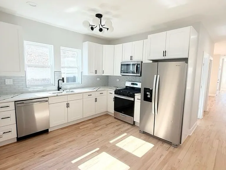 8237 S Sangamon St #2 — Photo 5