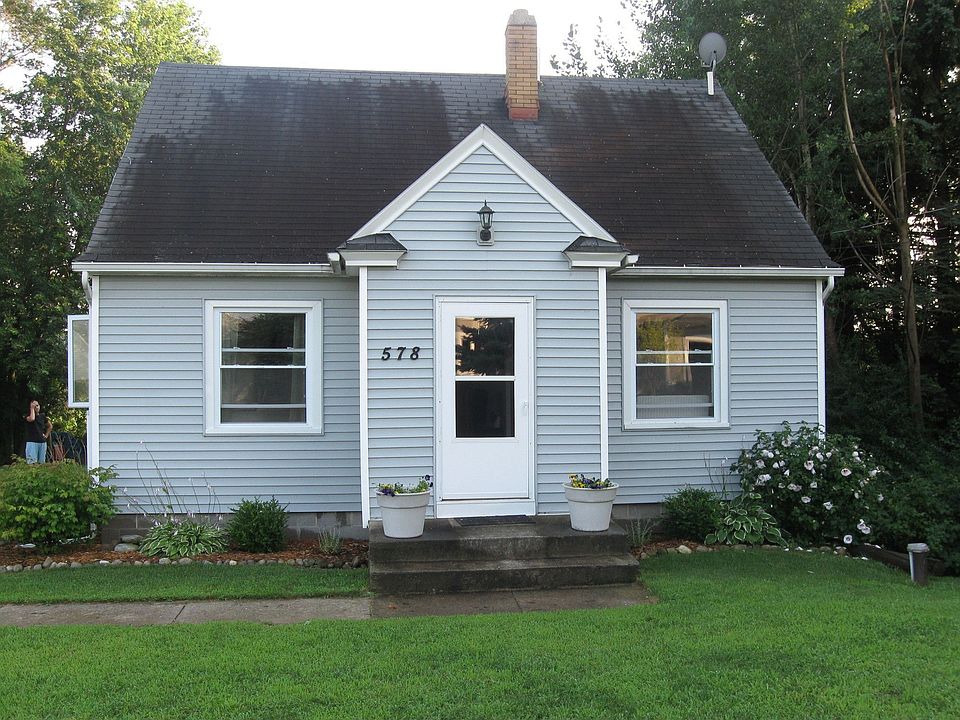 1st image of 578 145th Ave