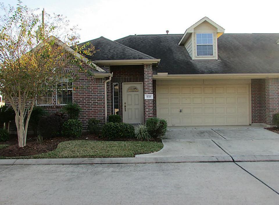 1st image of 1722 Village Townhome Dr
