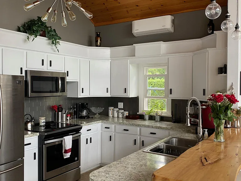 440 Lakeside Dr — Photo 8
