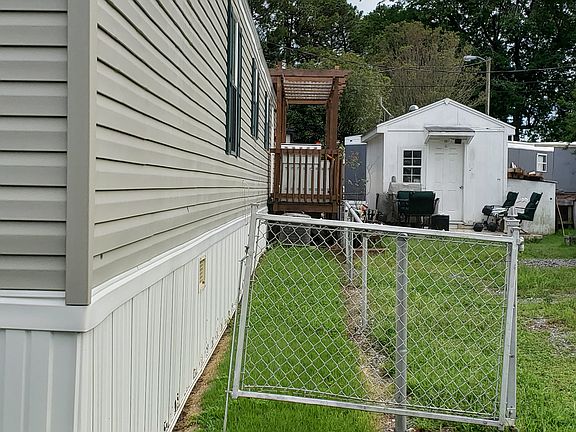 4th image of 289 Stardust Cir