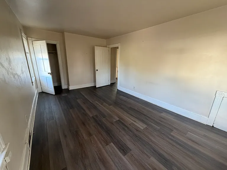 378 Cowgill St — Photo 10