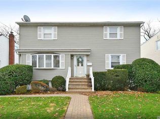 836 N Corona Ave, Valley Stream, NY 11580