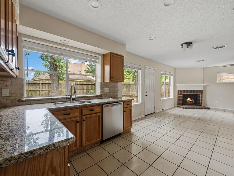 5819 Forest Timbers Dr — Photo 10