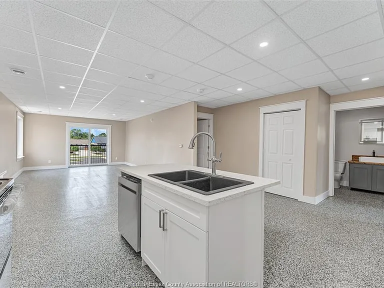 15 Renaud Dr #206 — Photo 14